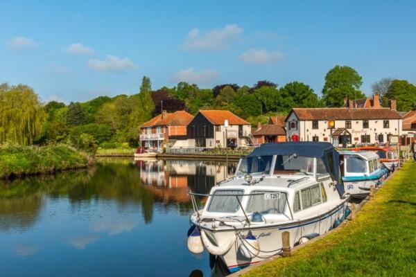 Stylish 2 Bed Apartment Next To The Norfolk Broads Coltishall Zewnętrze zdjęcie